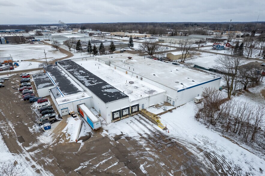 More Photos Of 325 Jay St, Coldwater Warehouse For Lease