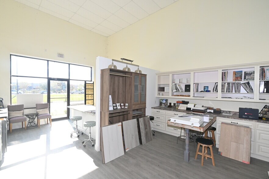 More Photos Of 700 North St, Fern Park Freestanding For Lease