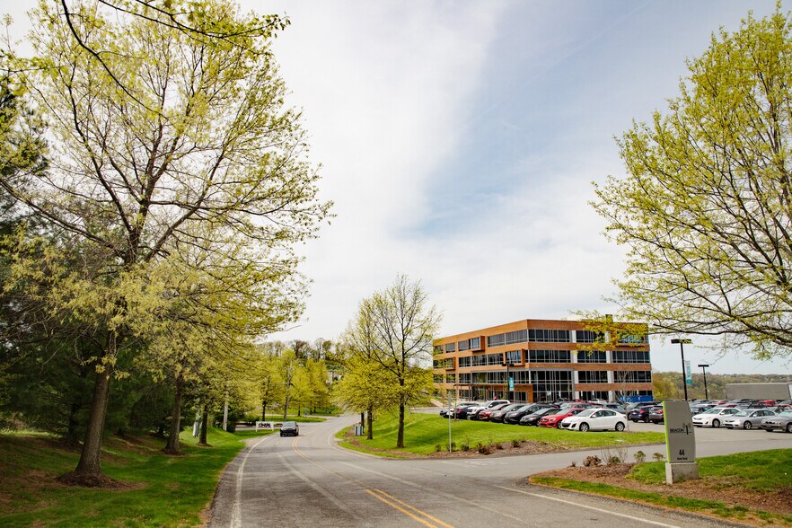 More Photos Of 44 Abele Rd, Bridgeville Office For Lease