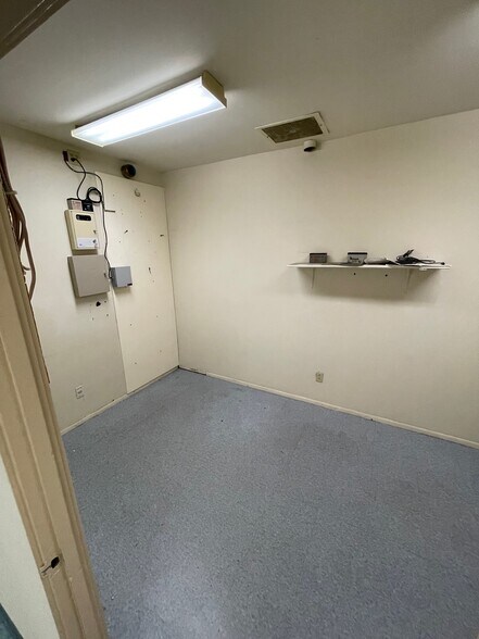 More Photos Of 4601 E McDowell Rd, Phoenix Medical For Sale