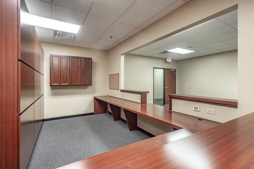 More Photos Of 2253 Chambliss Ave, Cleveland Medical For Lease