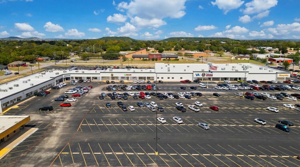 More Photos Of 200 W Highway 190, Copperas Cove Unknown For Lease