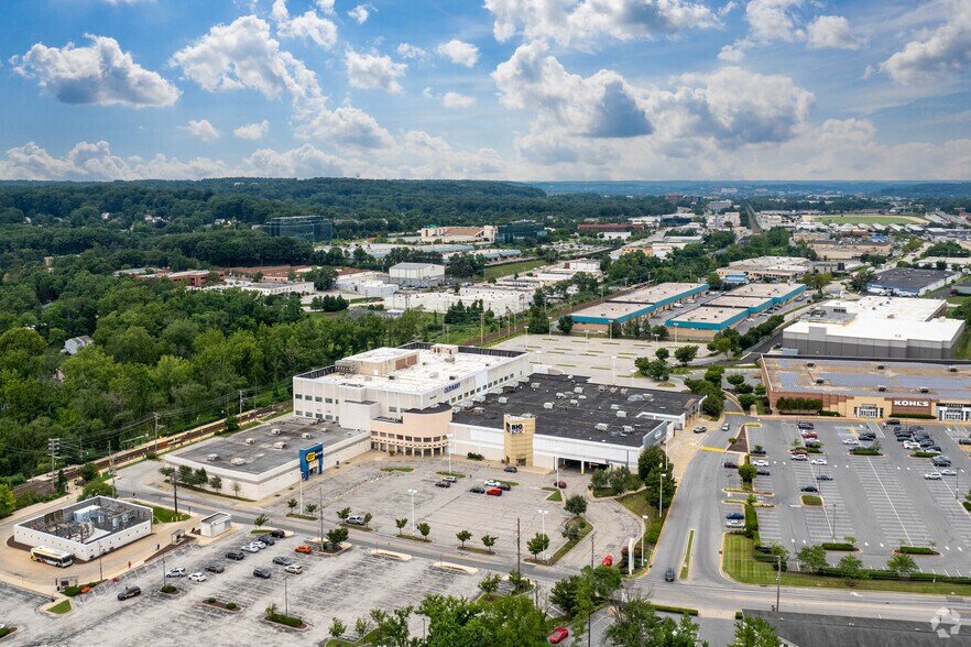 More Photos Of 130-170 W Ridgely Rd, Lutherville General Retail For Lease