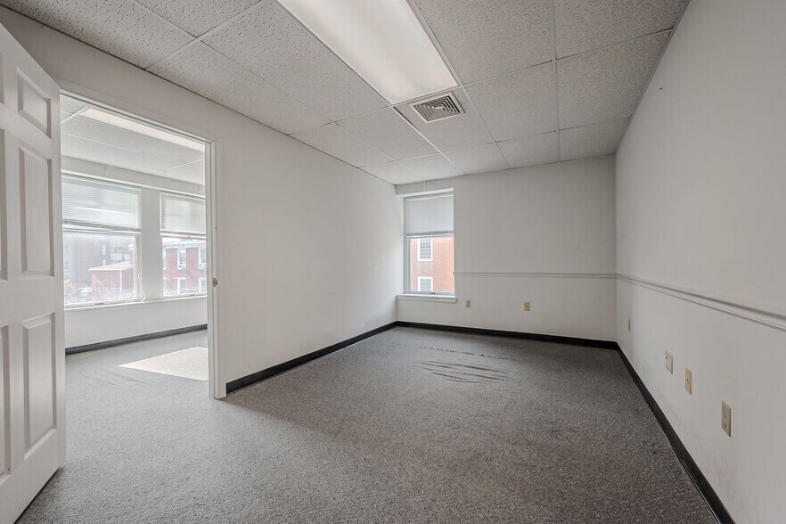 More Photos Of 77 E Main St, Newark Loft Creative Space For Sale