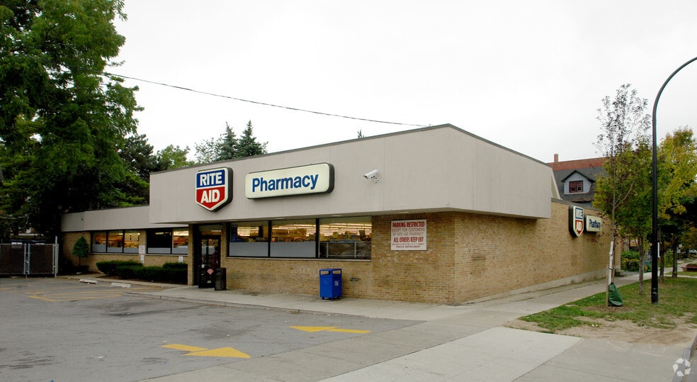 Primary Photo Of 424 Elmwood Ave, Buffalo Drugstore For Lease