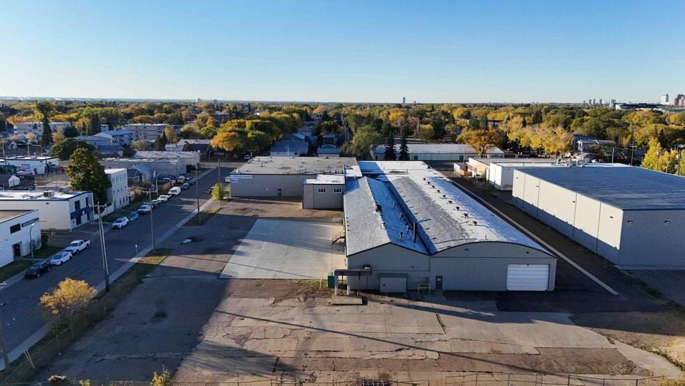 More Photos Of 12112-12116 67 St NW, Edmonton Industrial For Sale