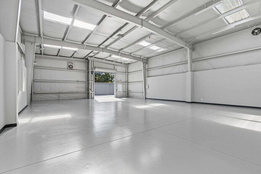 More Photos Of 1453 S Martin Luther King Jr Ave, Clearwater Warehouse For Sale