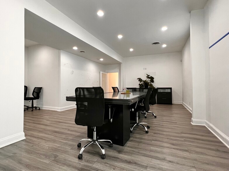 More Photos Of 490 Westfield Rd, Charlottesville Storefront Retail Office For Sale