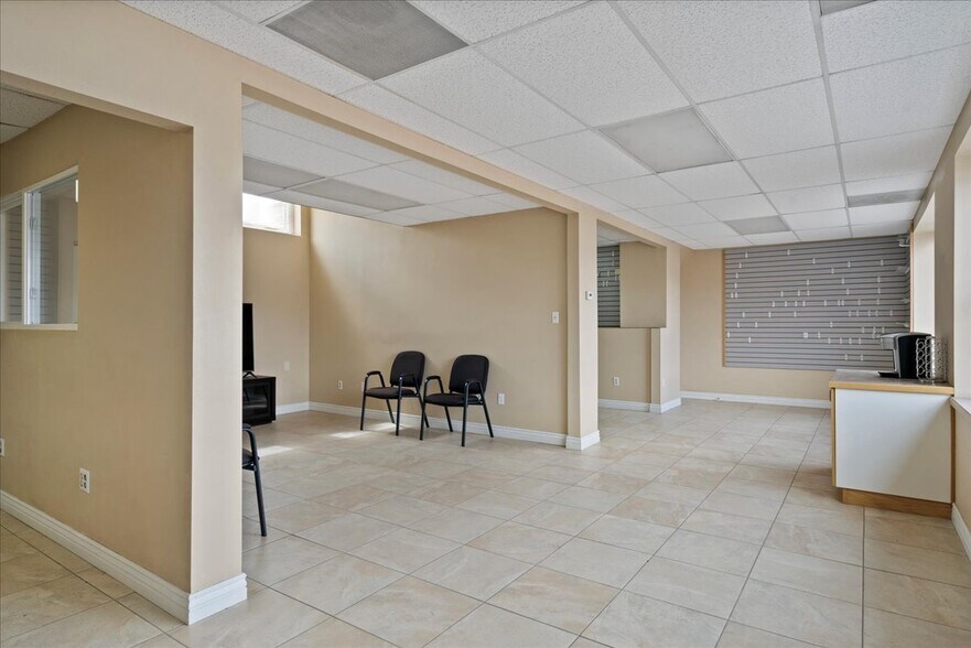 More Photos Of 601 E Lincolnway, Cheyenne Storefront Retail Residential For Sale