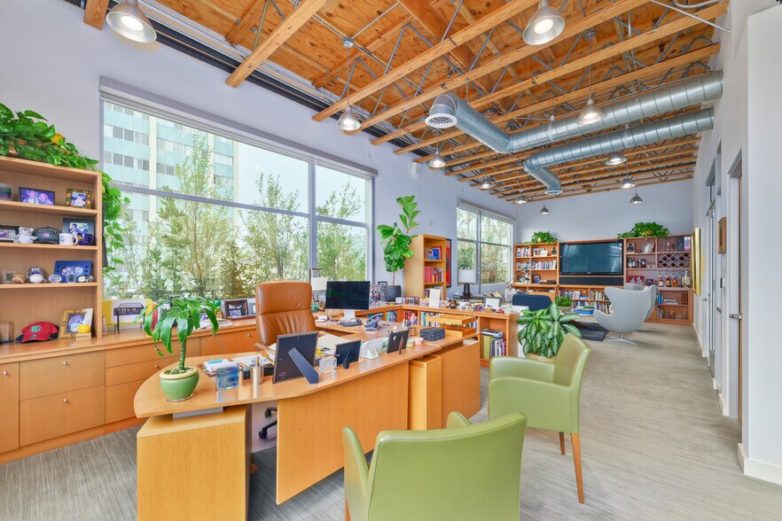 More Photos Of 619 Arizona Ave, Santa Monica Office Residential For Lease
