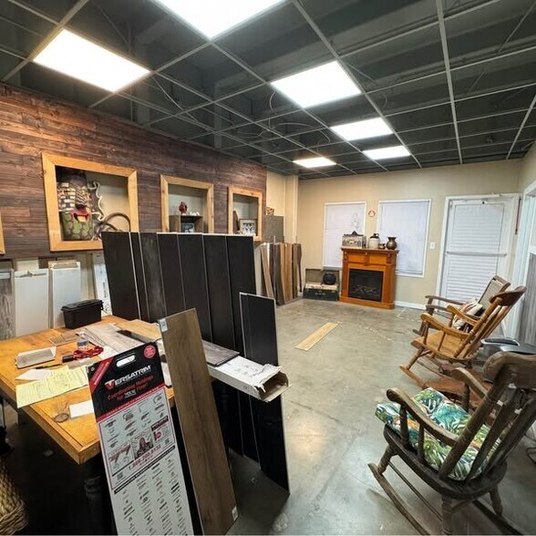 More Photos Of 3414 Strong Ave, Kansas City Storefront For Lease