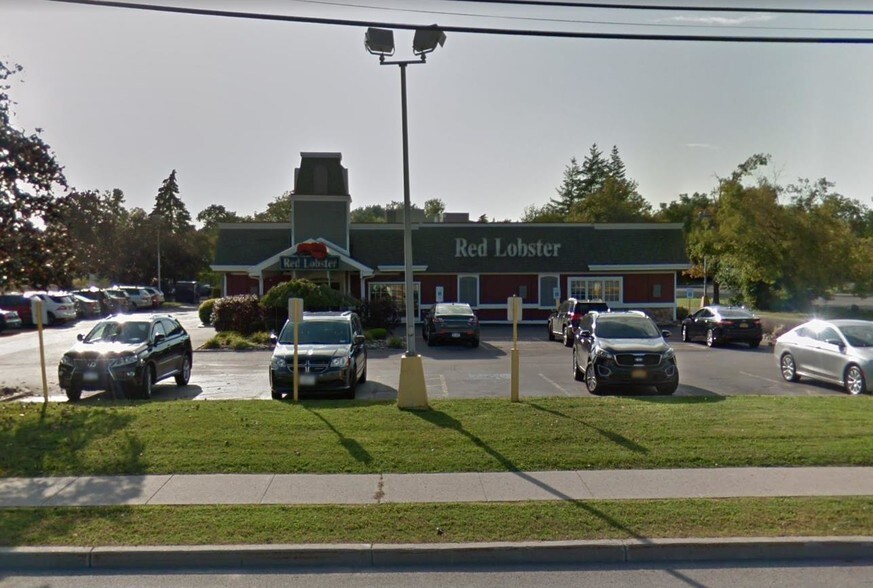 More Photos Of 7540 Transit Rd, Buffalo Restaurant For Sale