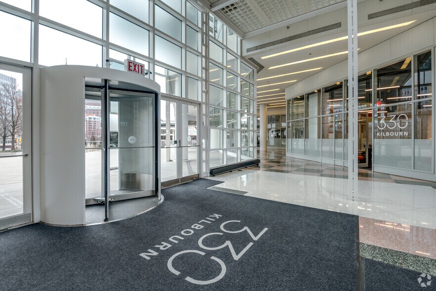 More Photos Of 330 E Kilbourn Ave, Milwaukee Office For Lease