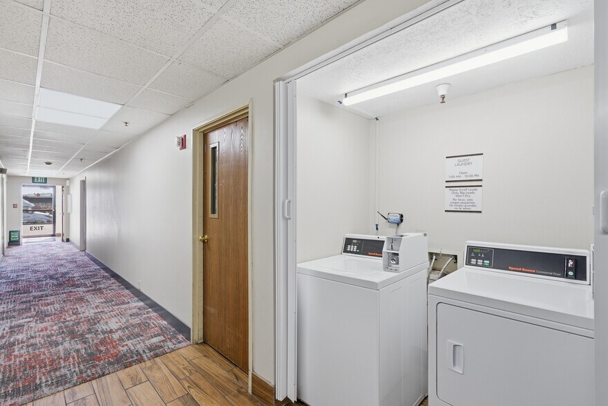 More Photos Of 626 W 1400 N, Beaver Hotel For Sale