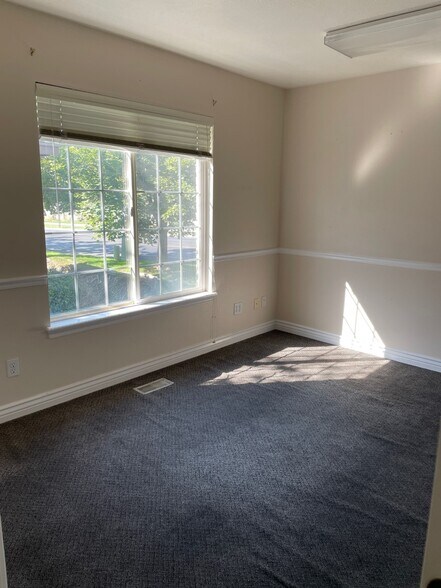 More Photos Of 194 E 860 S, Orem Office For Sale