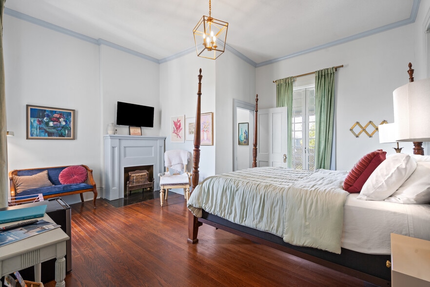 More Photos Of 1103 33rd St, Galveston Hotel For Sale