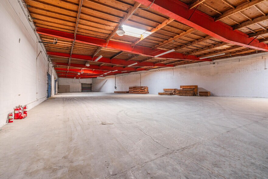 More Photos Of 1500 E Cerritos Ave, Anaheim Manufacturing For Lease