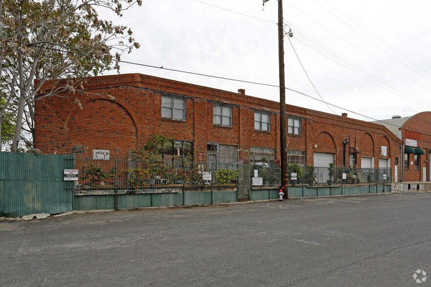 More Photos Of 1401-1451 N C St, Sacramento Warehouse For Lease