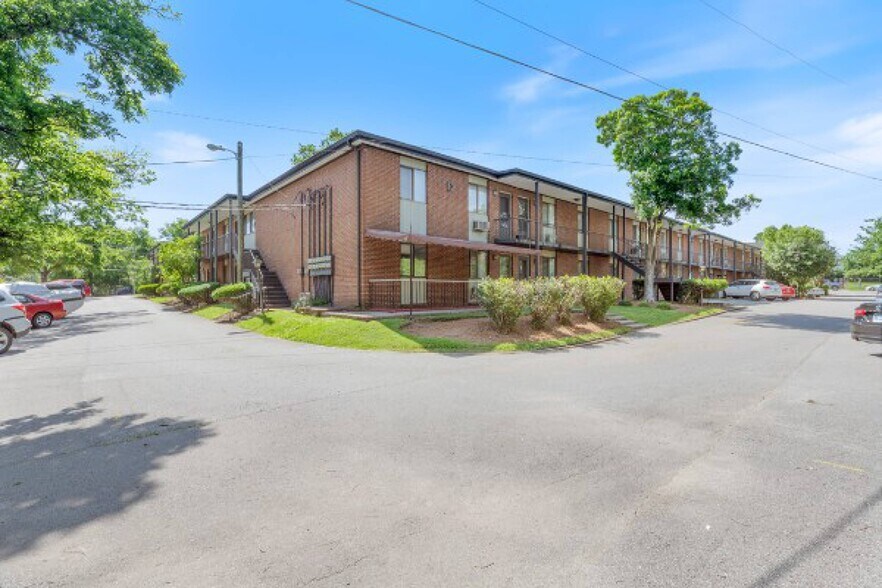 More Photos Of , Nashville Multifamily For Sale