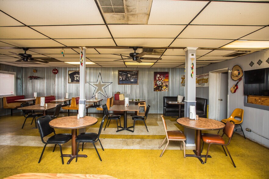 More Photos Of 6313 19th St, Lubbock Fast Food For Sale