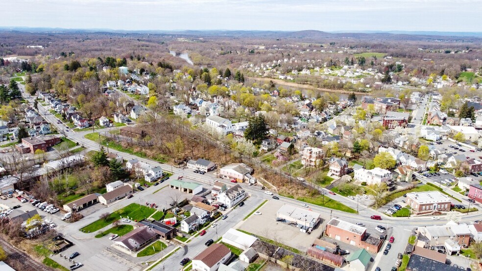 More Photos Of 33 Orange Ave, Walden Restaurant For Sale