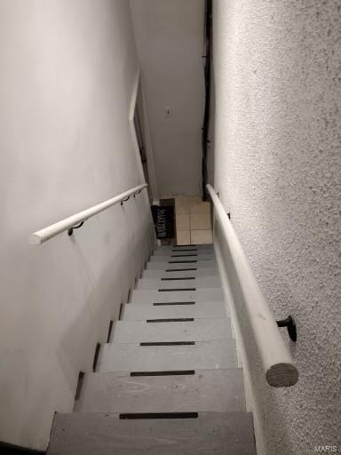 More Photos Of 7950 N Broadway, Saint Louis General Retail For Lease