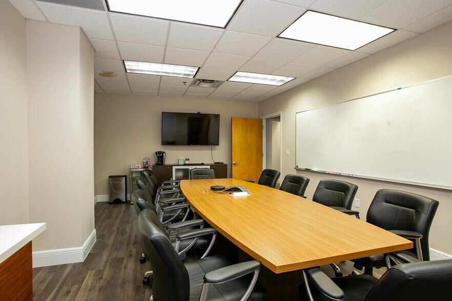 More Photos Of 2690 Weston Rd, Weston Office For Lease