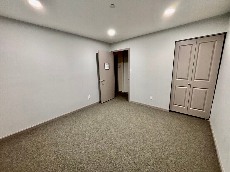 More Photos Of 645-647 Ridgely Ave, Annapolis Medical For Lease