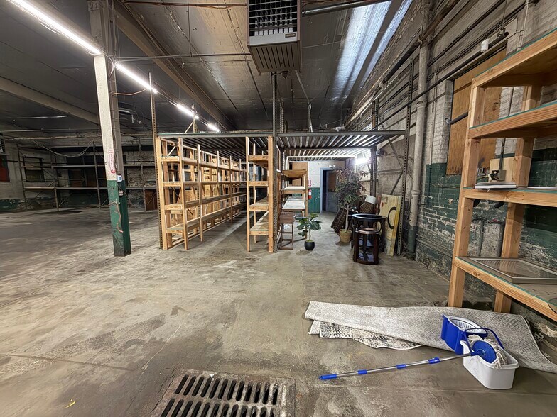 More Photos Of 921 W Washington St, Allentown Warehouse For Lease