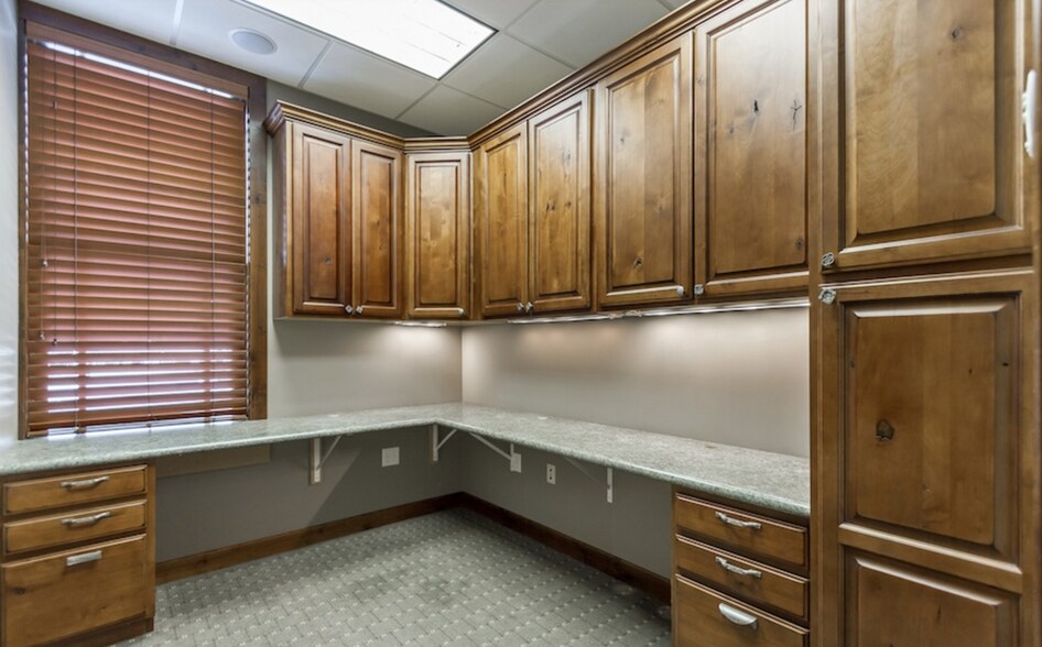 More Photos Of 4465 S 900 E, Millcreek Medical For Lease