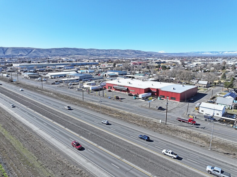 More Photos Of 1900 Rudkin Rd, Yakima Freestanding For Lease