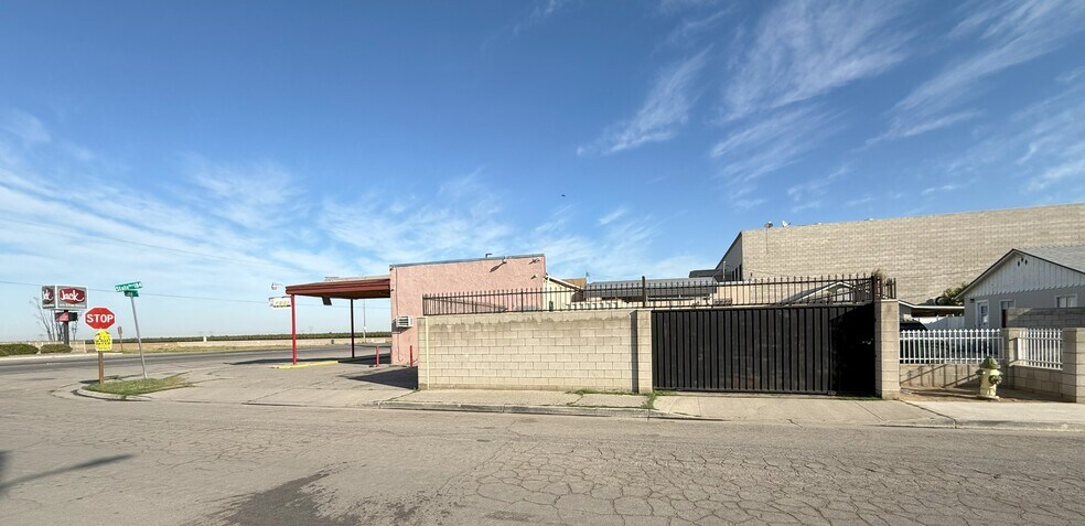 More Photos Of 9517 Weedpatch Hwy, Lamont Auto Repair For Sale