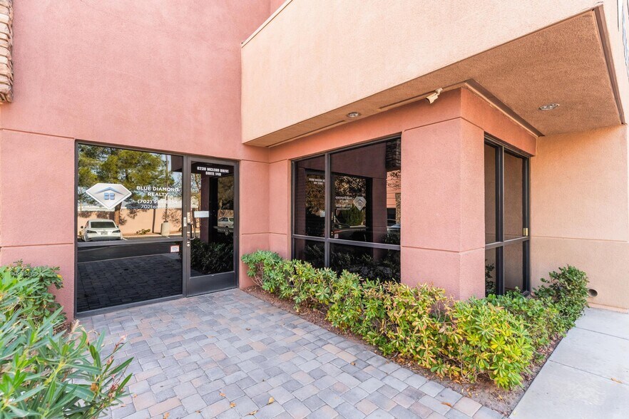 More Photos Of 6230 McLeod Dr, Las Vegas Office For Sale