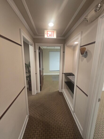 More Photos Of 4601 N Park Ave, Chevy Chase Apartments For Sale