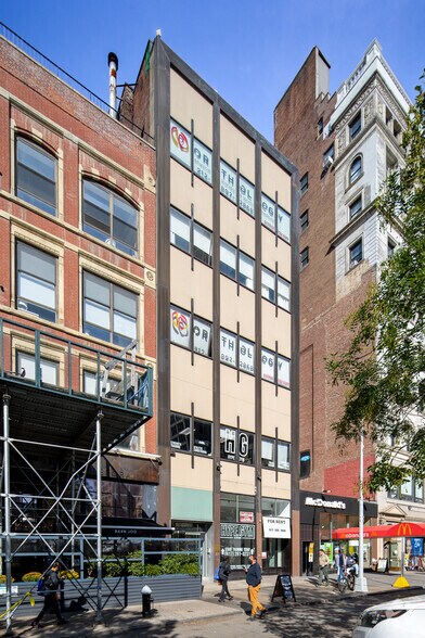 More Photos Of 37 Union Sq W, New York Office For Lease