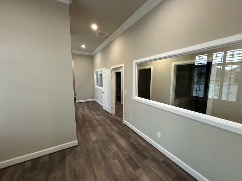 More Photos Of 8751 Collin McKinney Pky, McKinney Medical For Sale