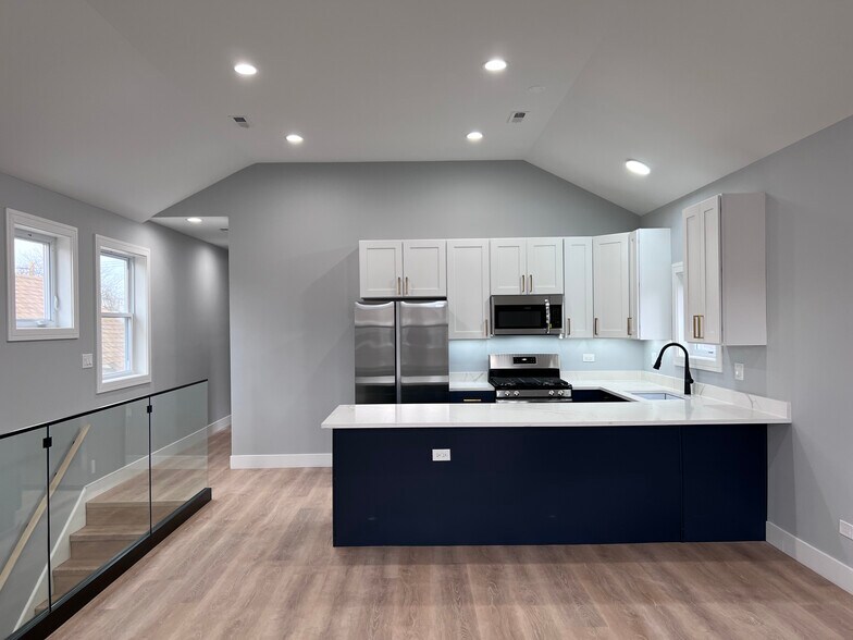 More Photos Of 2842 W 23rd St, Chicago Apartments For Sale