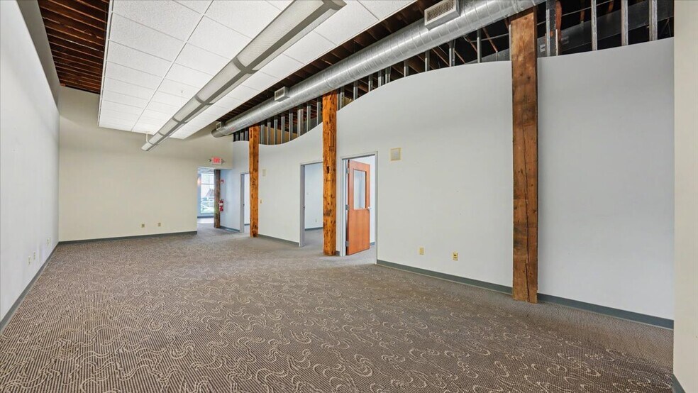 More Photos Of 102 Walnut St, Winona Office Residential For Sale