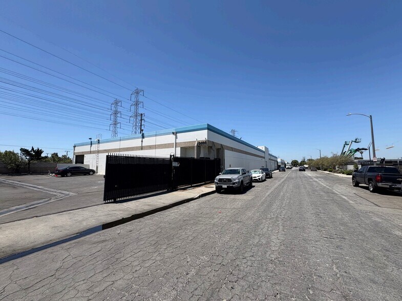 Primary Photo Of 3350 E 69th St, Long Beach Warehouse For Lease