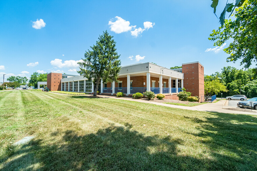 Primary Photo Of 1701 Fall Hill Ave, Fredericksburg Office For Lease