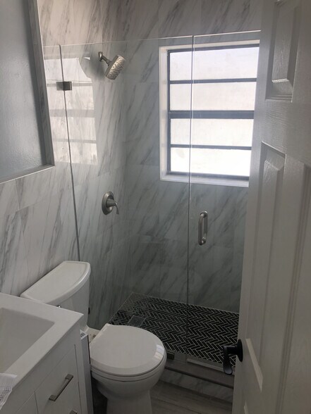 More Photos Of 100 Sandal Ln, Palm Beach Shores Apartments For Sale