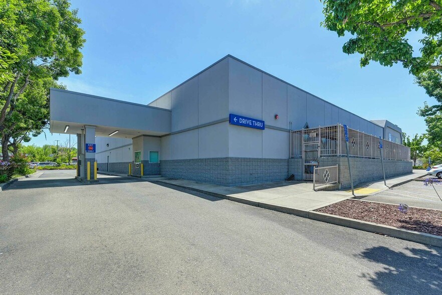 More Photos Of 4300 Elverta Rd, Antelope Drugstore For Sale