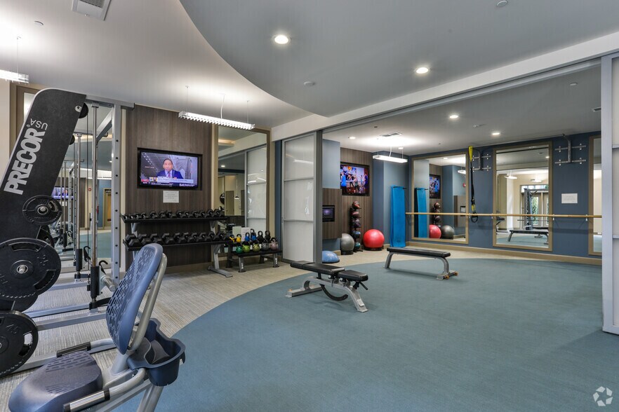 More Photos Of 111 Glenridge Point Pky NE, Sandy Springs Apartments For Lease