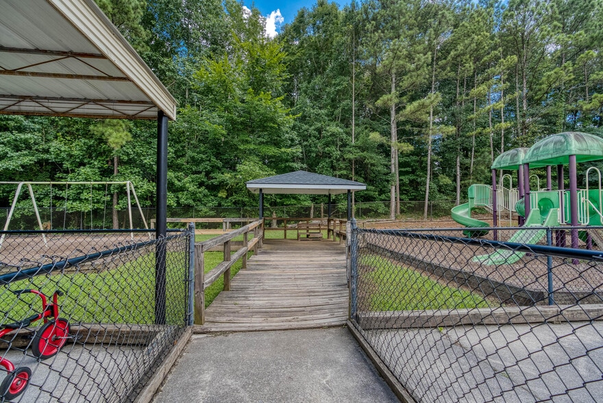 More Photos Of 2081 Mesa Valley Way, Austell Specialty For Sale