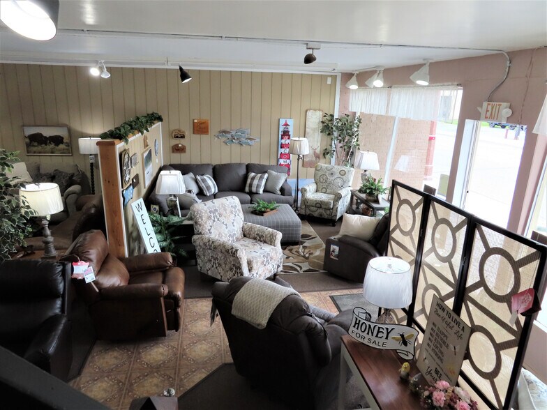 More Photos Of 231 Water, Conneaut Lake Freestanding For Sale