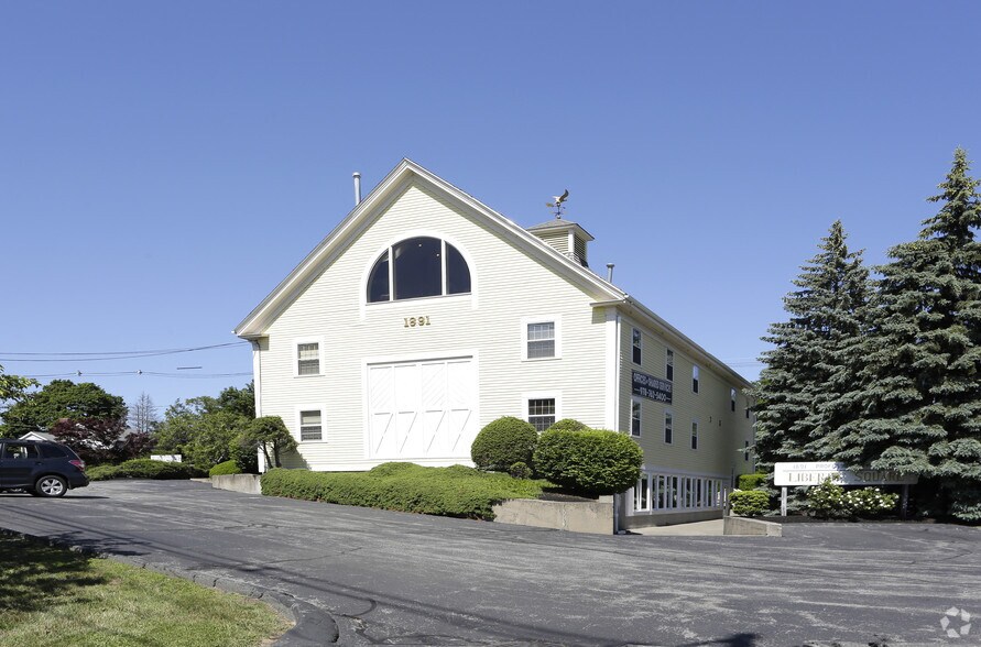 More Photos Of 10 Liberty St, Danvers Office For Sale