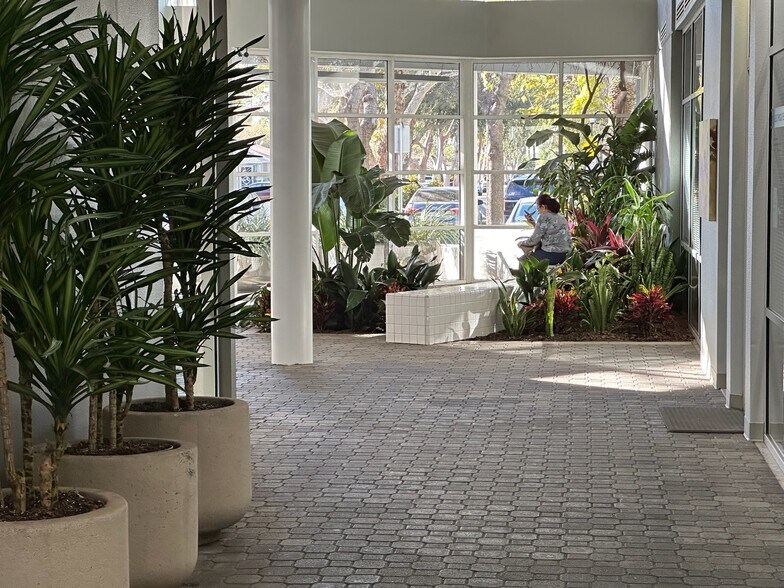 More Photos Of 6180 Brockton Ave, Riverside Medical For Lease