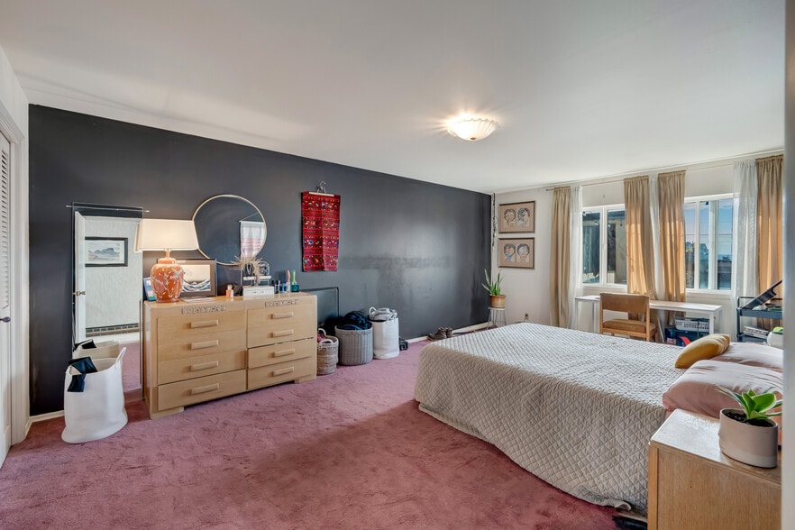 More Photos Of 2510-2512 Colby Ave, Everett Storefront Retail Office For Sale