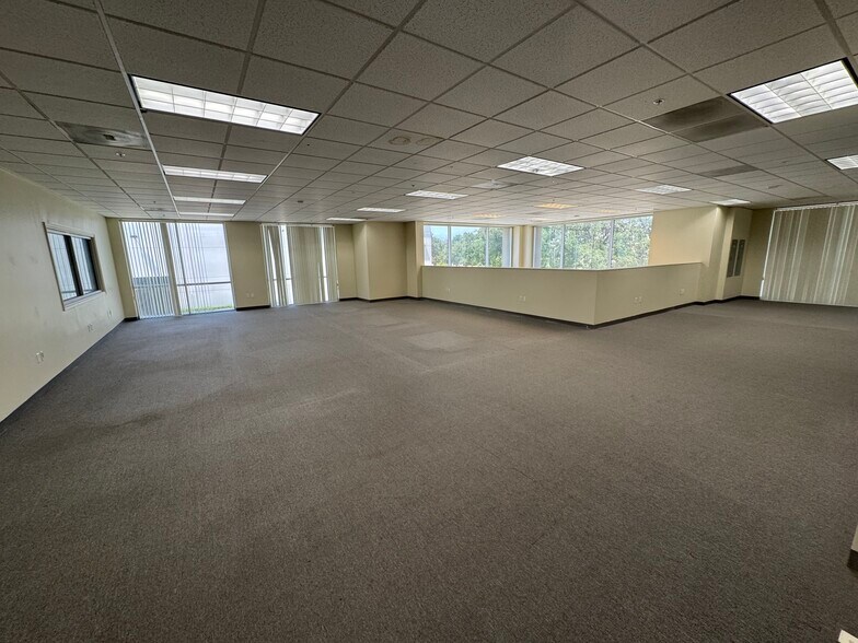 More Photos Of 1306 Palomares St, La Verne Warehouse For Lease