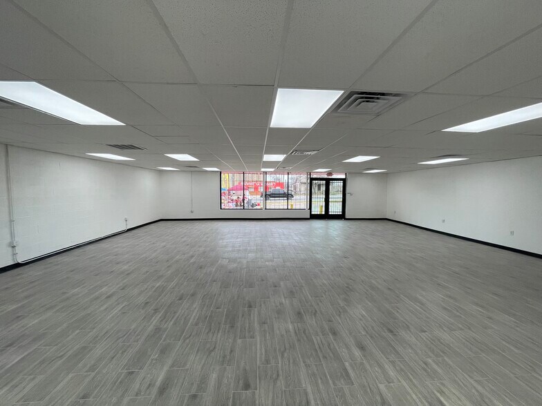 More Photos Of 3750 Hemphill St, Fort Worth Convenience Store For Lease